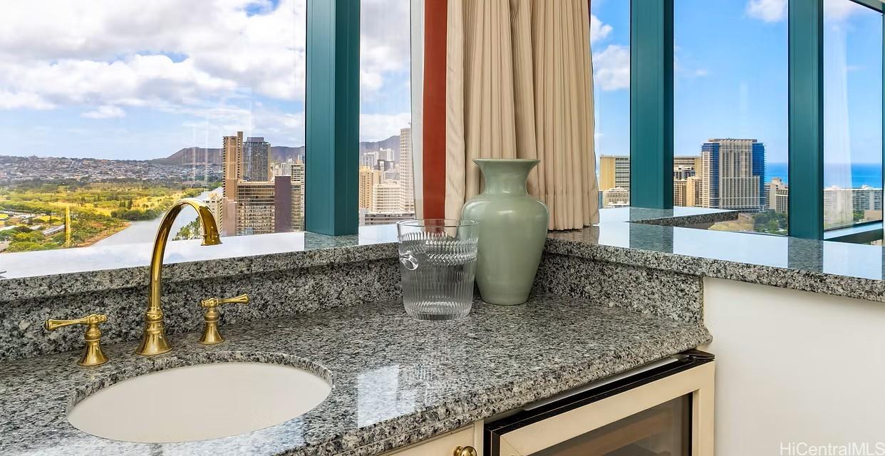 Waikiki Landmark condo # 3504, Honolulu, Hawaii - photo 7 of 25