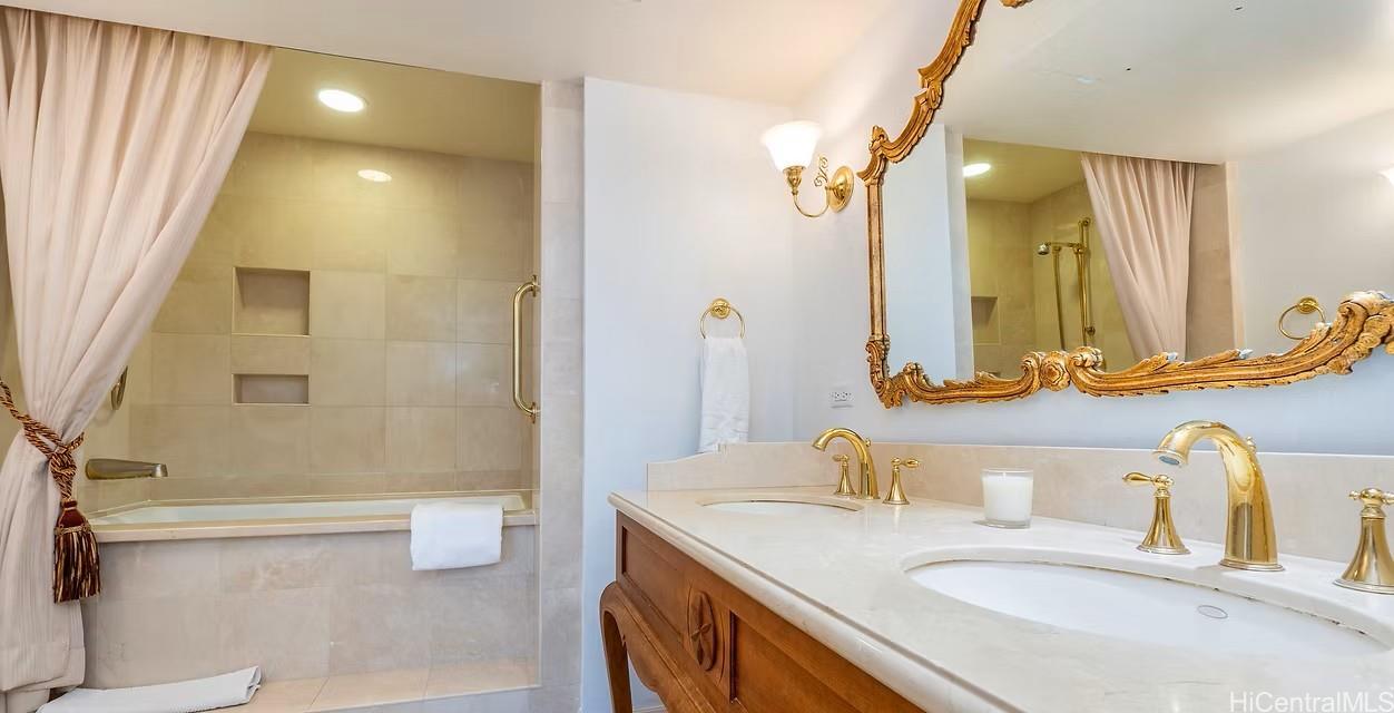 Waikiki Landmark condo # 3504, Honolulu, Hawaii - photo 9 of 25