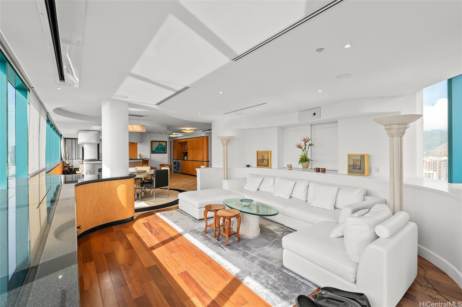 Waikiki Landmark condo # 3704, Honolulu, Hawaii - photo 3 of 21