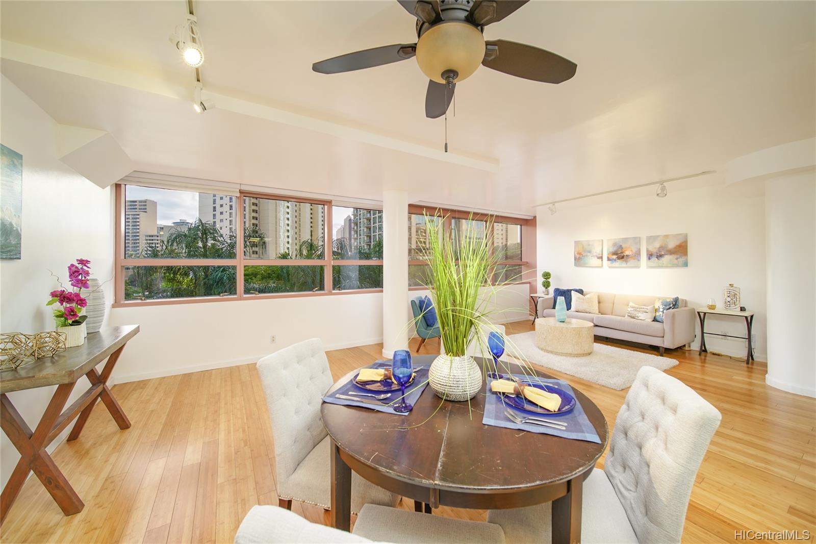 Waikiki Landmark 705, 1888 Kalakaua Ave, Honolulu Waikiki condo Sold