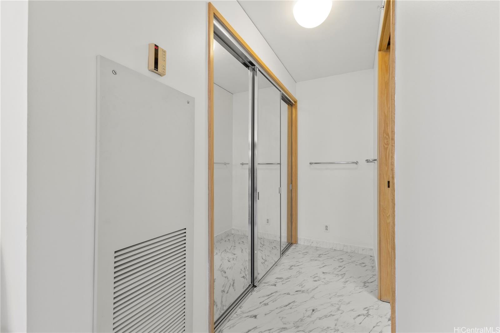 Waikiki Landmark condo # 906, Honolulu, Hawaii - photo 15 of 25