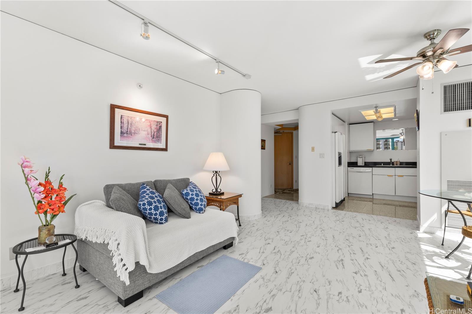 Waikiki Landmark condo # 906, Honolulu, Hawaii - photo 4 of 25