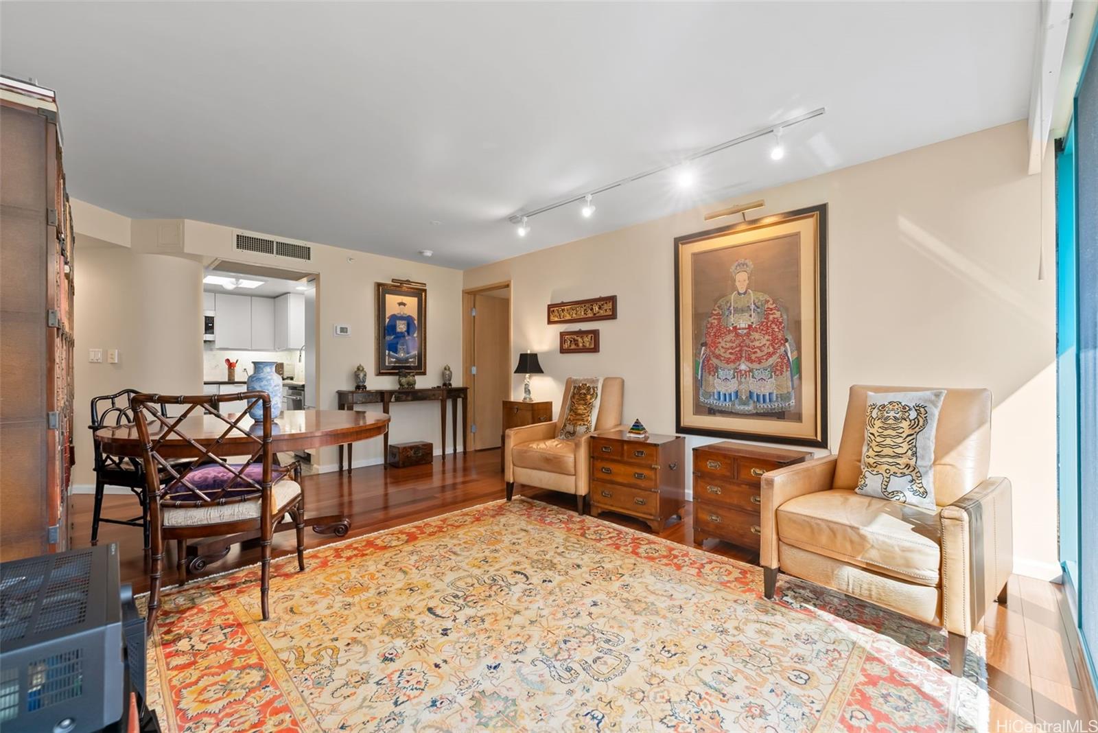 Waikiki Landmark condo # 907, Honolulu, Hawaii - photo 11 of 25