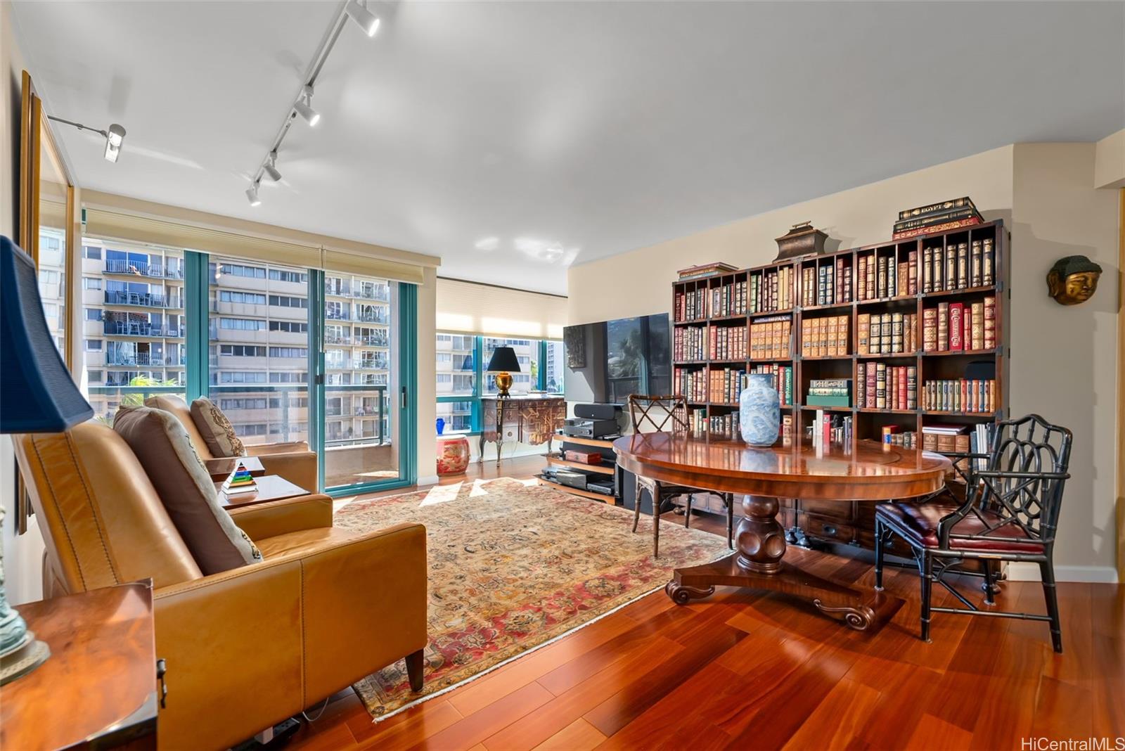 Waikiki Landmark condo # 907, Honolulu, Hawaii - photo 9 of 25