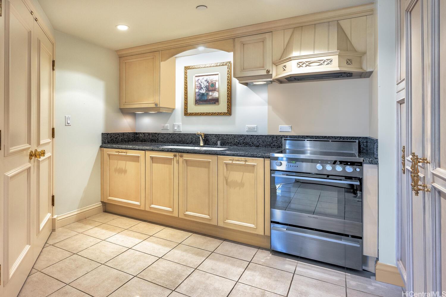 Waikiki Landmark condo # PH 3503, Honolulu, Hawaii - photo 6 of 25