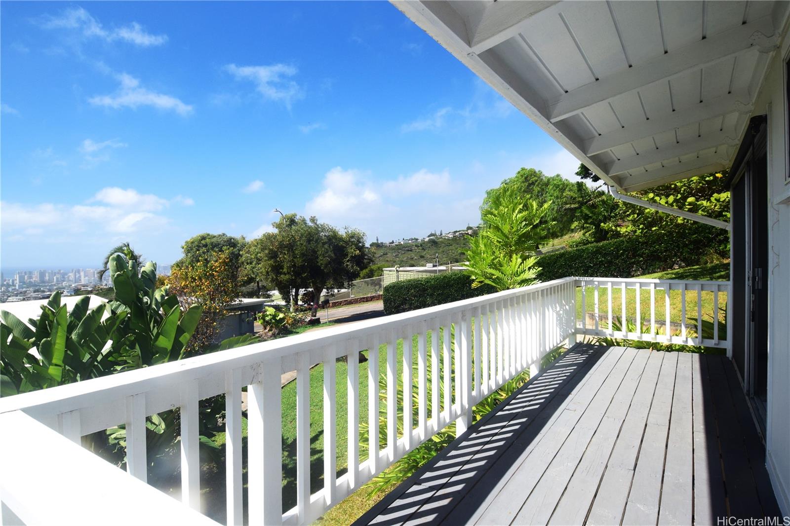 1889  Halekoa Drive Waialae Nui Rdge, Diamond Head home - photo 12 of 21