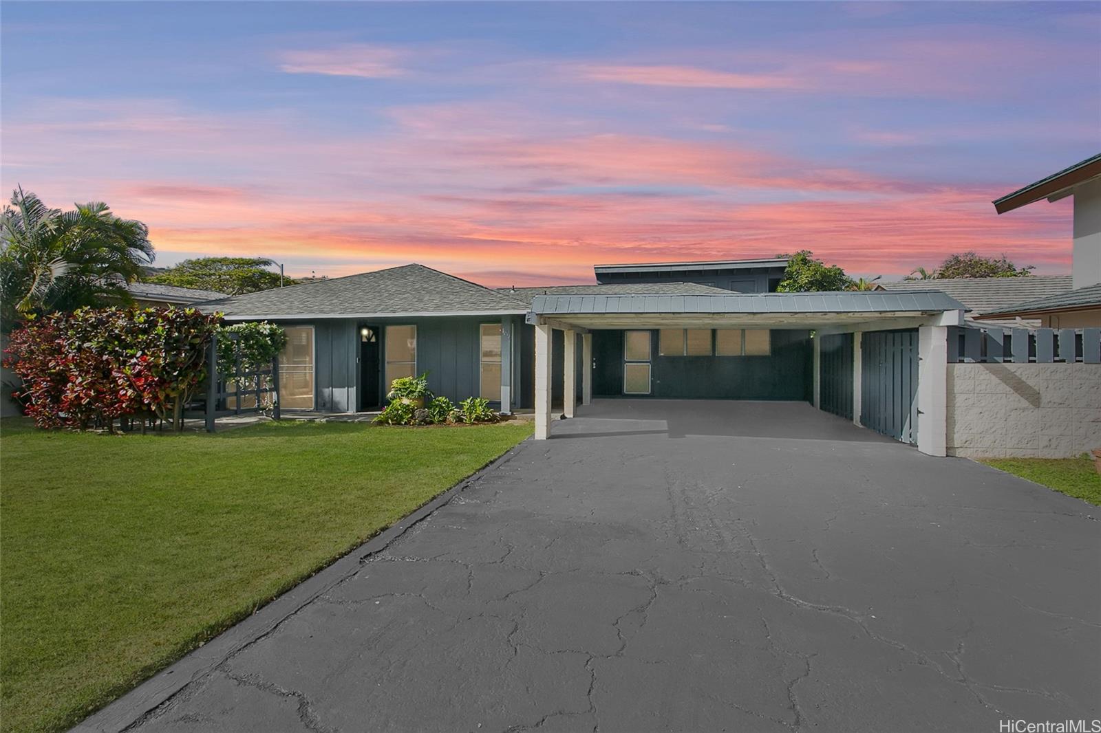 7026 Kalanianaole Hwy , Honolulu, Hi 96825 | Luna Kai