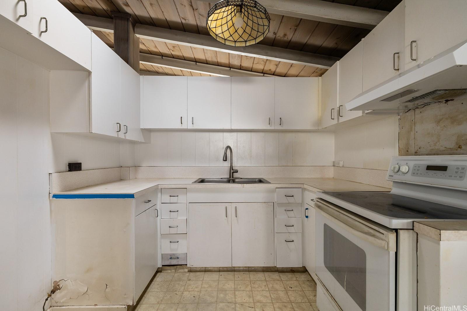 1892  Hookupa St Pearl City-upper, PearlCity home - photo 7 of 24