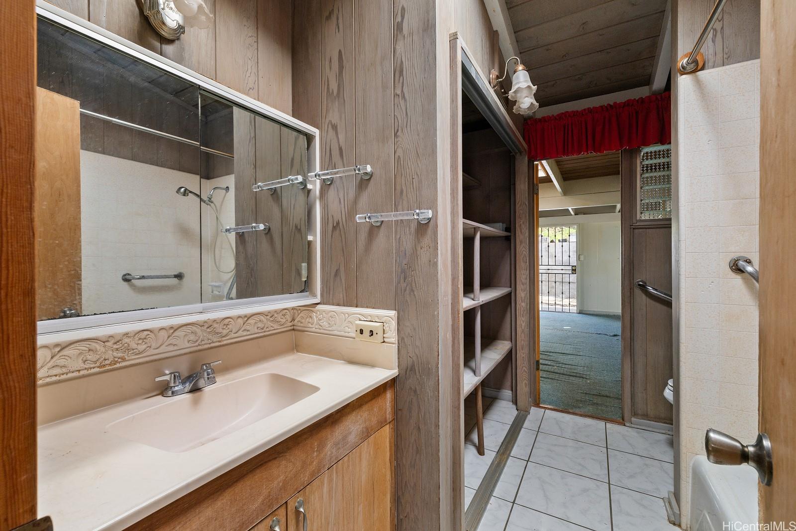 1892  Hookupa St Pearl City-upper, PearlCity home - photo 10 of 24