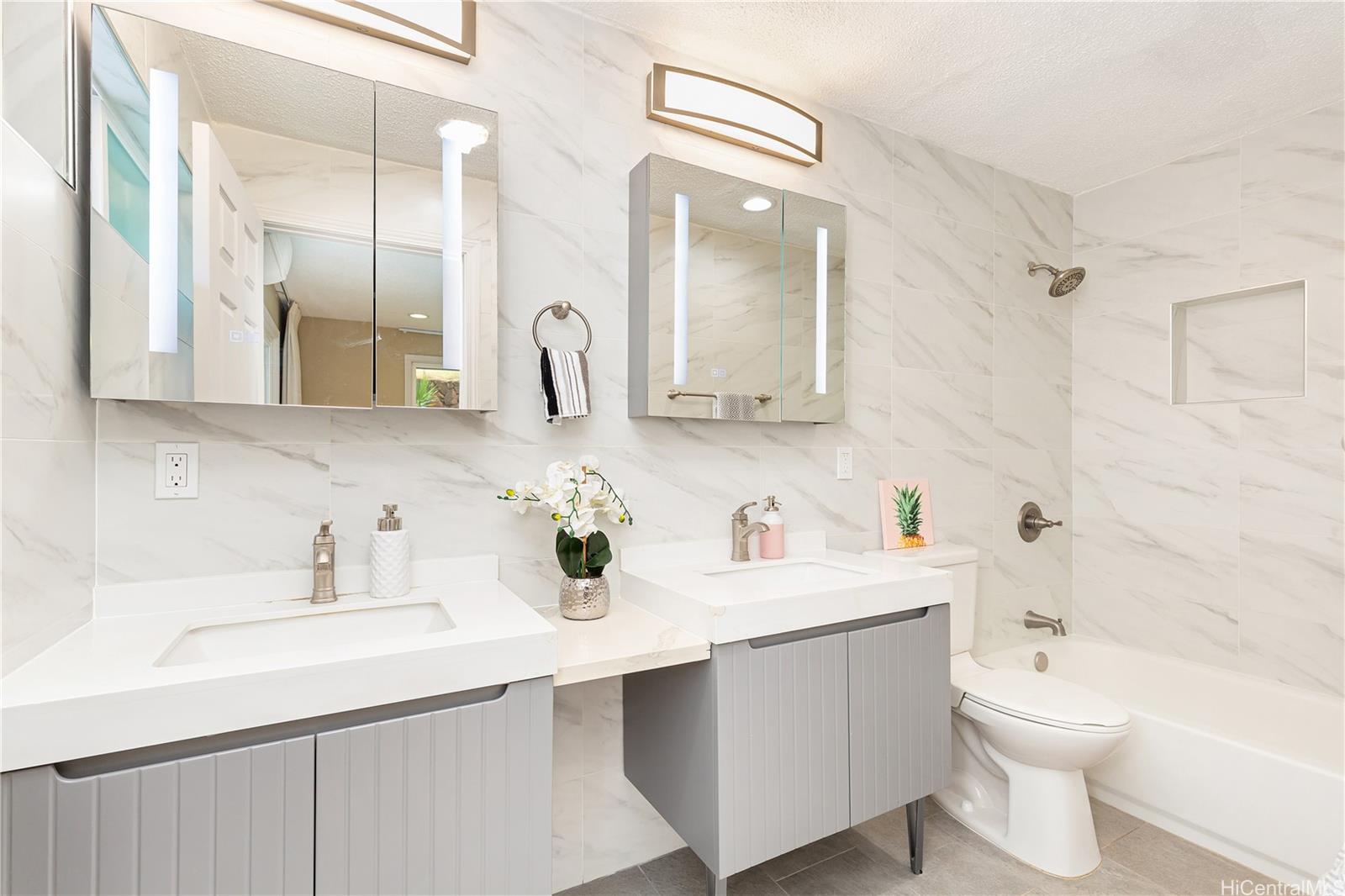 1898  Iwi Way Maunalani Heights, Diamond Head home - photo 10 of 25