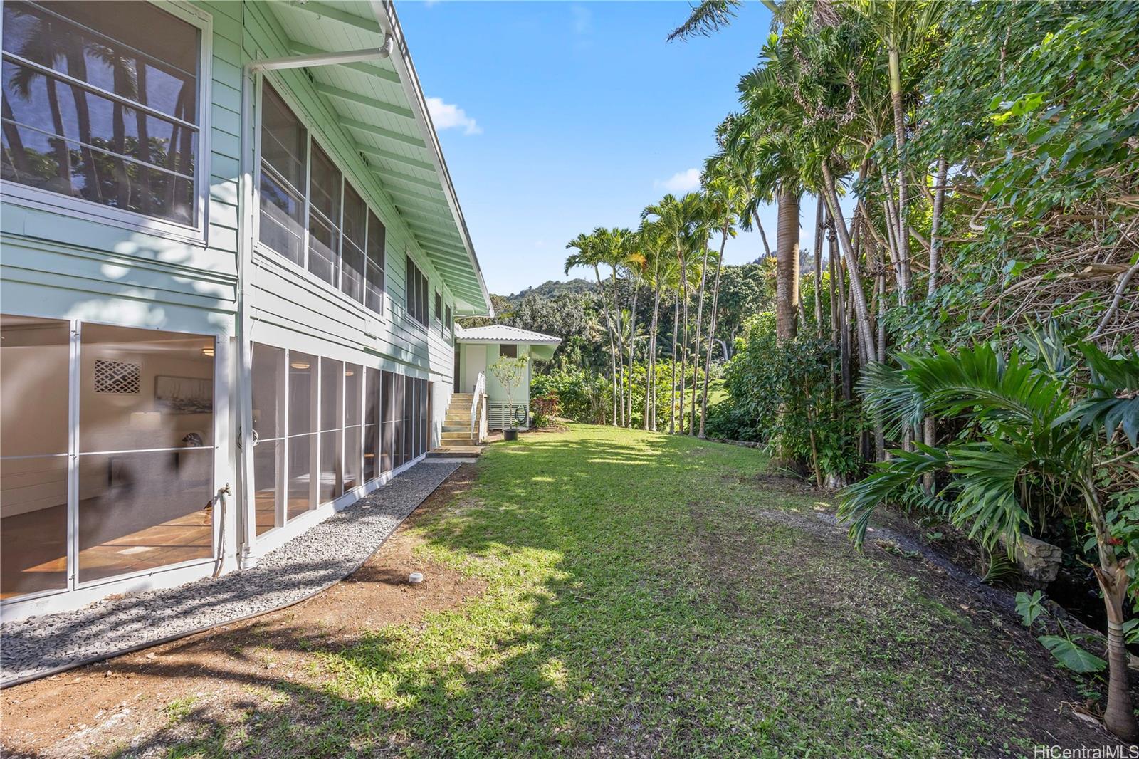19  Hinalo Place Dowsett, Honolulu home - photo 22 of 25
