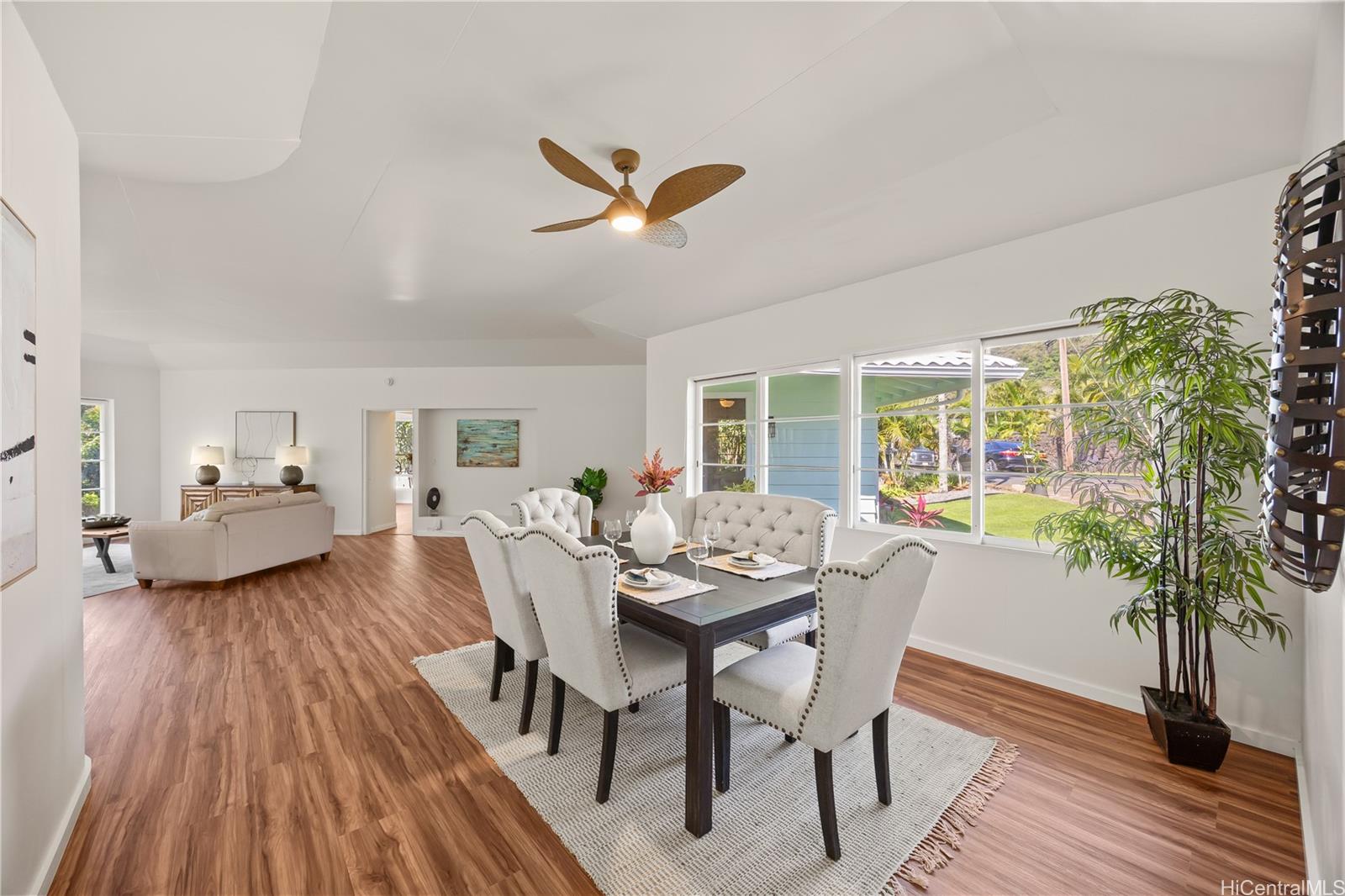 19  Hinalo Place Dowsett, Honolulu home - photo 4 of 25