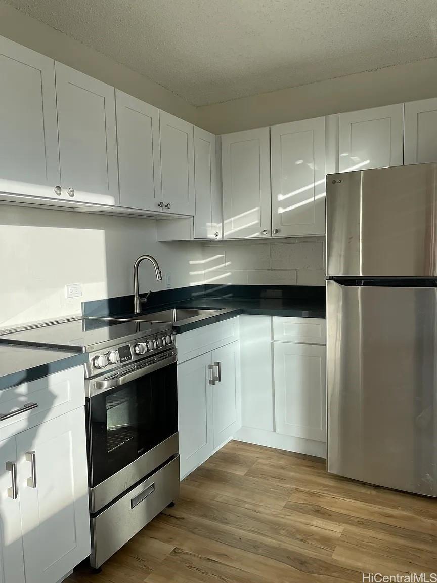 1906 Fern Street Honolulu - Rental - photo 2 of 6