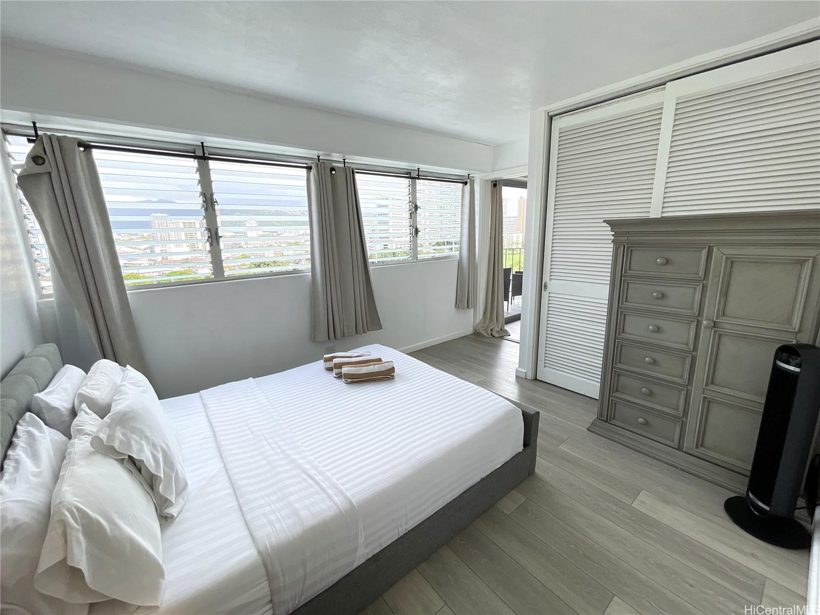 Royal Aloha condo # 1003, Honolulu, Hawaii - photo 8 of 20