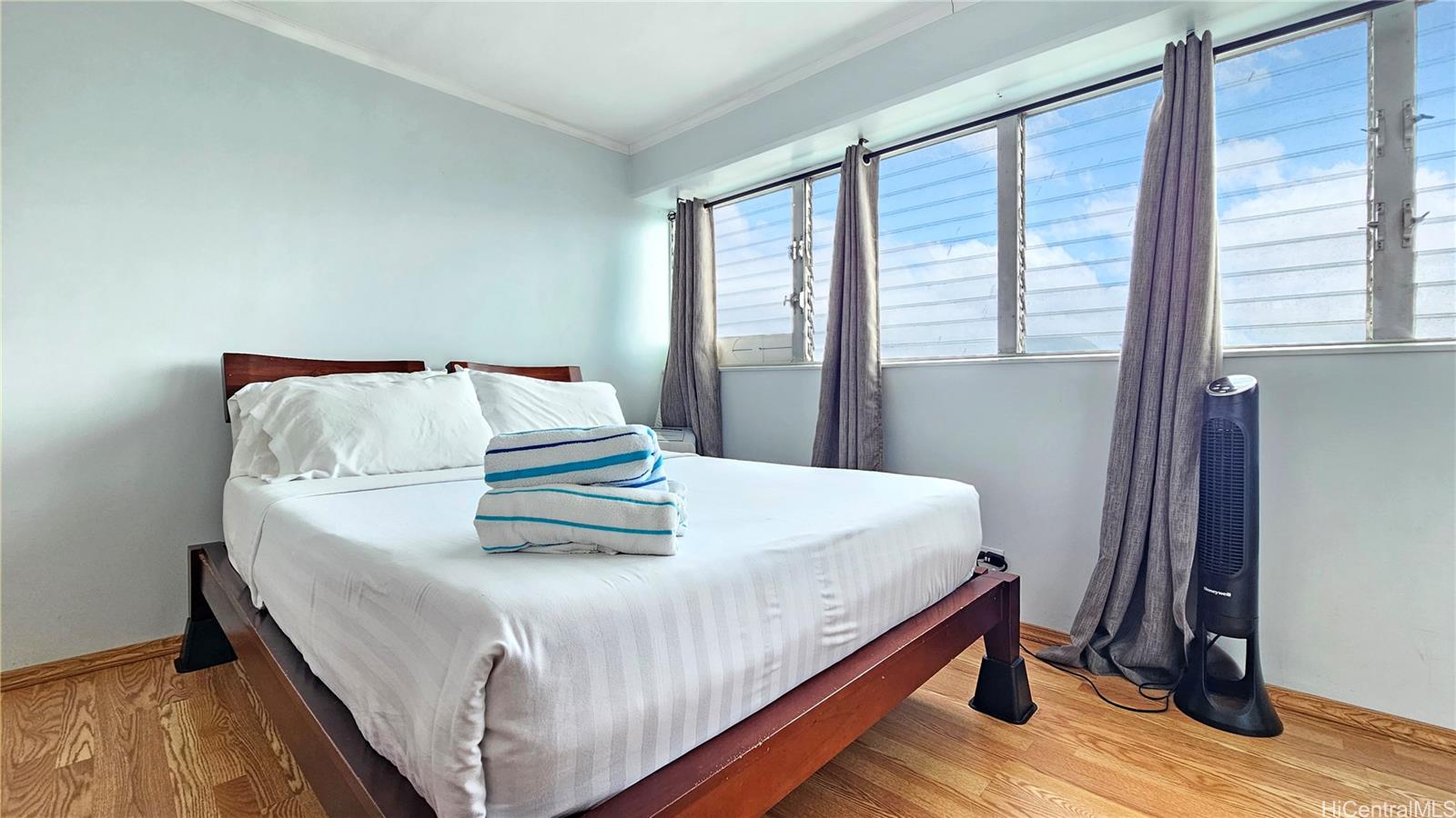 Royal Aloha condo # 1103, Honolulu, Hawaii - photo 5 of 18