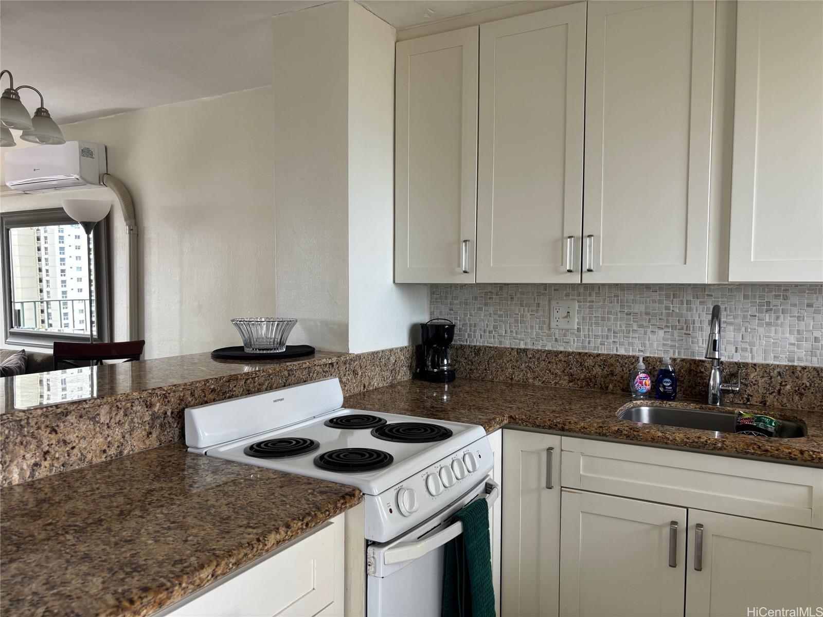 Royal aloha condo # 1308, Honolulu, Hawaii - photo 17 of 25