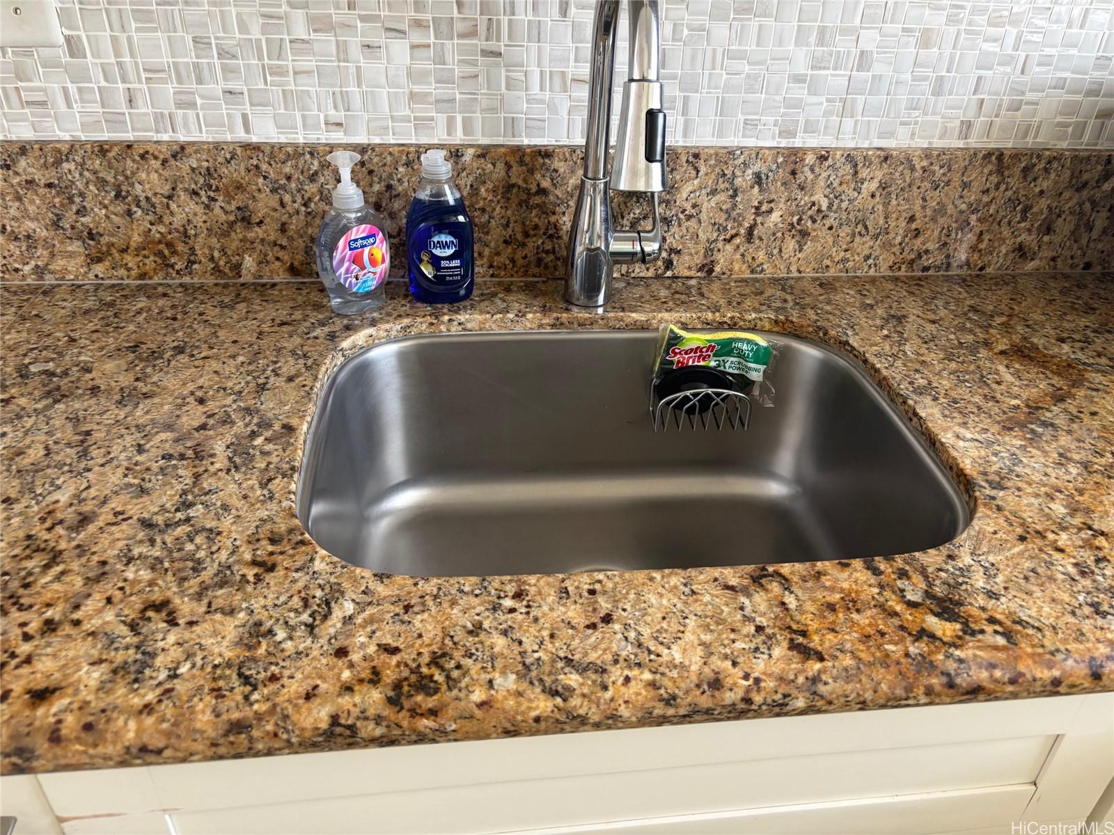 Royal aloha condo # 1308, Honolulu, Hawaii - photo 19 of 25