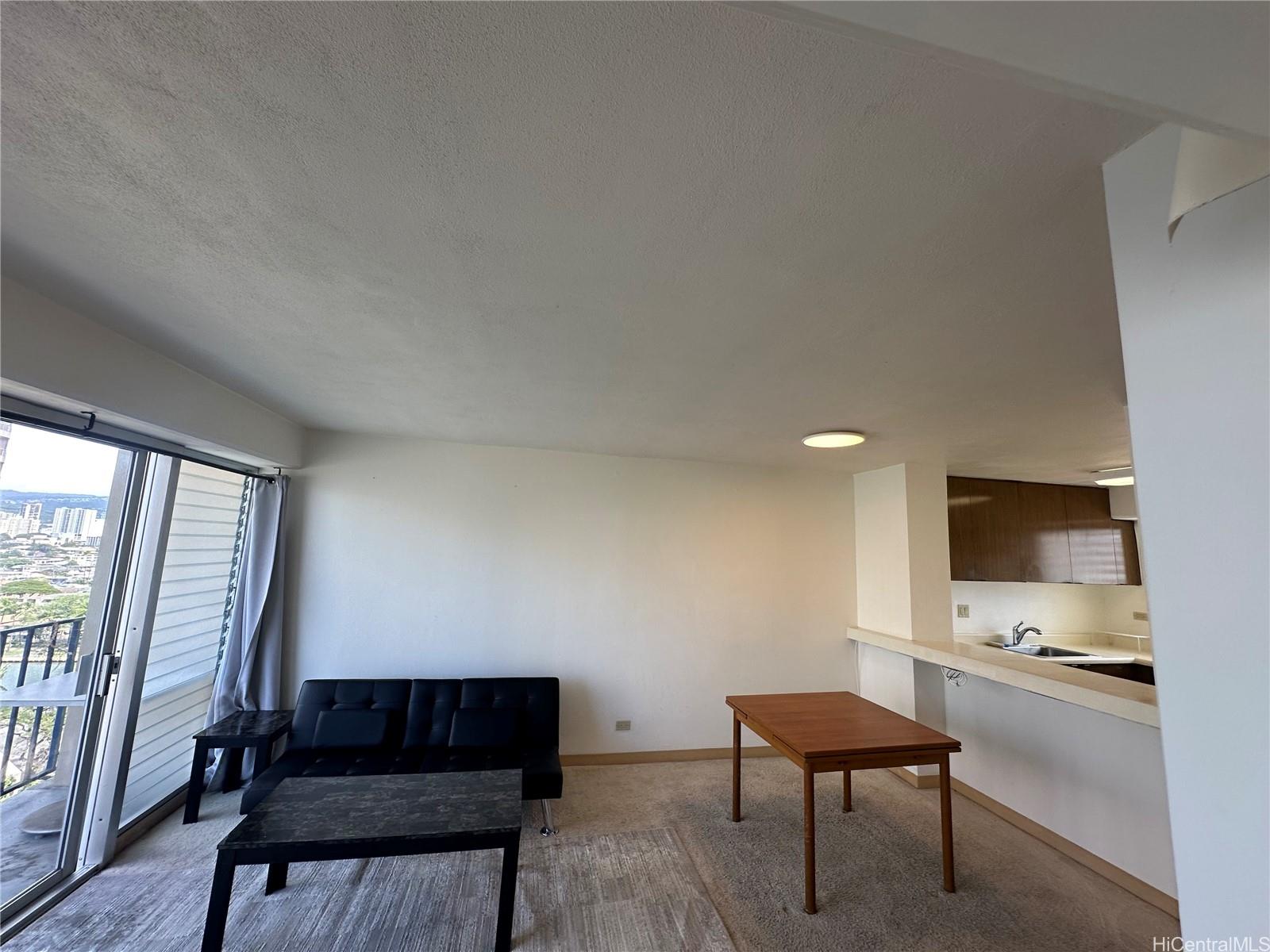 1909 Ala Wai Blvd Honolulu - Rental - photo 4 of 15