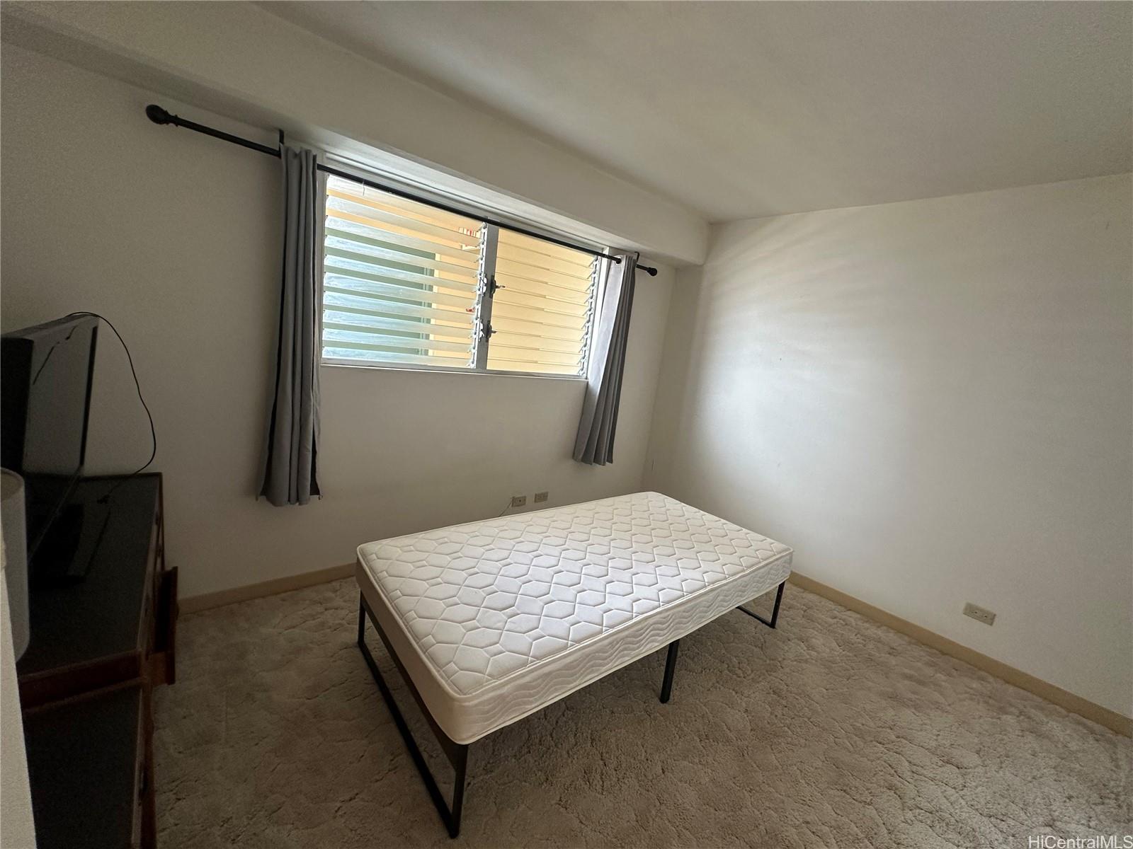 1909 Ala Wai Blvd Honolulu - Rental - photo 8 of 15