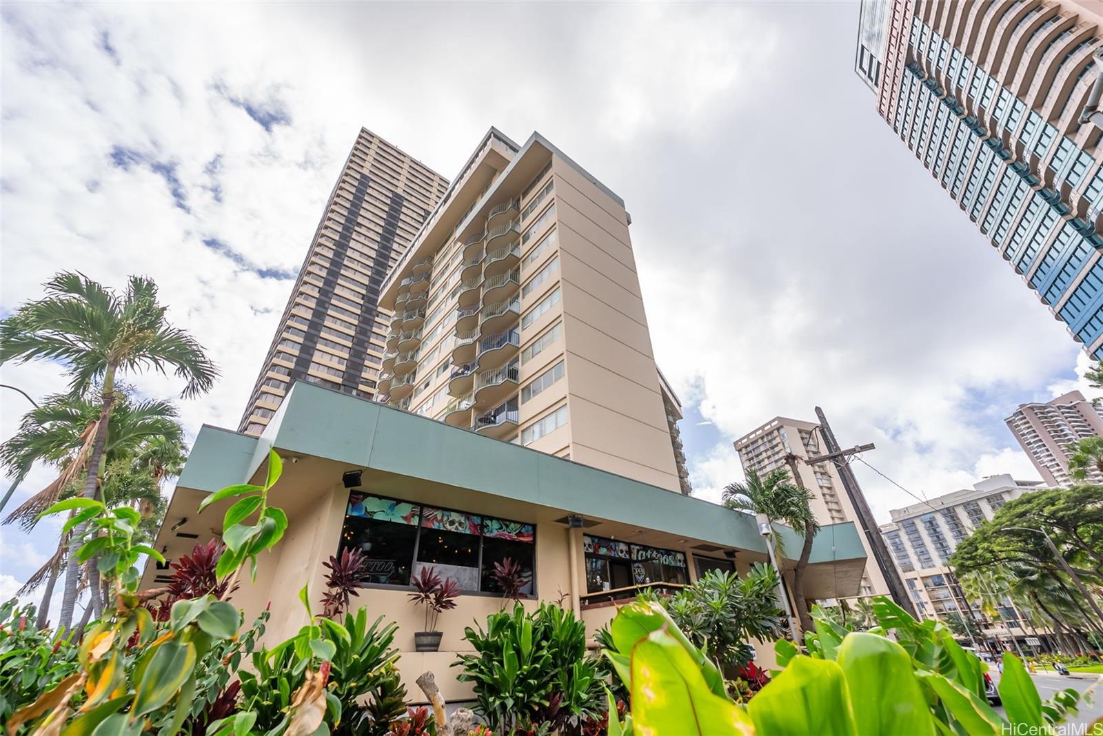 Royal Aloha condo # 302, Honolulu, Hawaii - photo 4 of 15