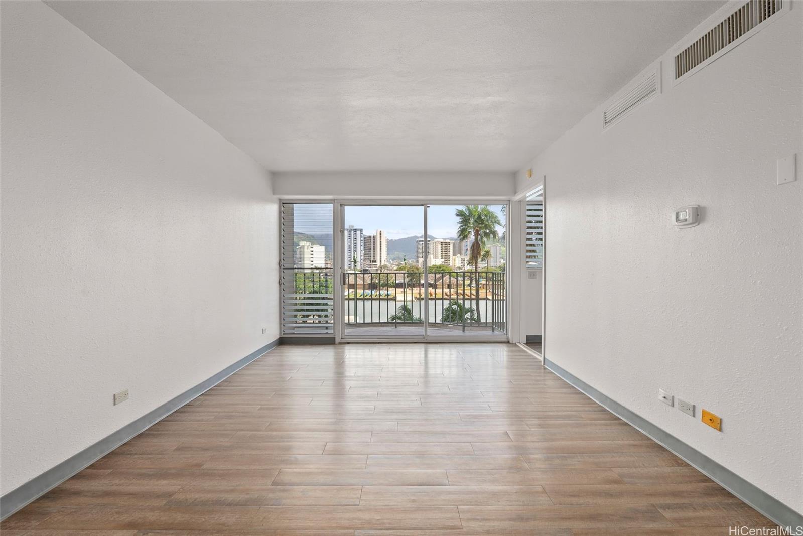 Royal Aloha condo # 302, Honolulu, Hawaii - photo 5 of 15