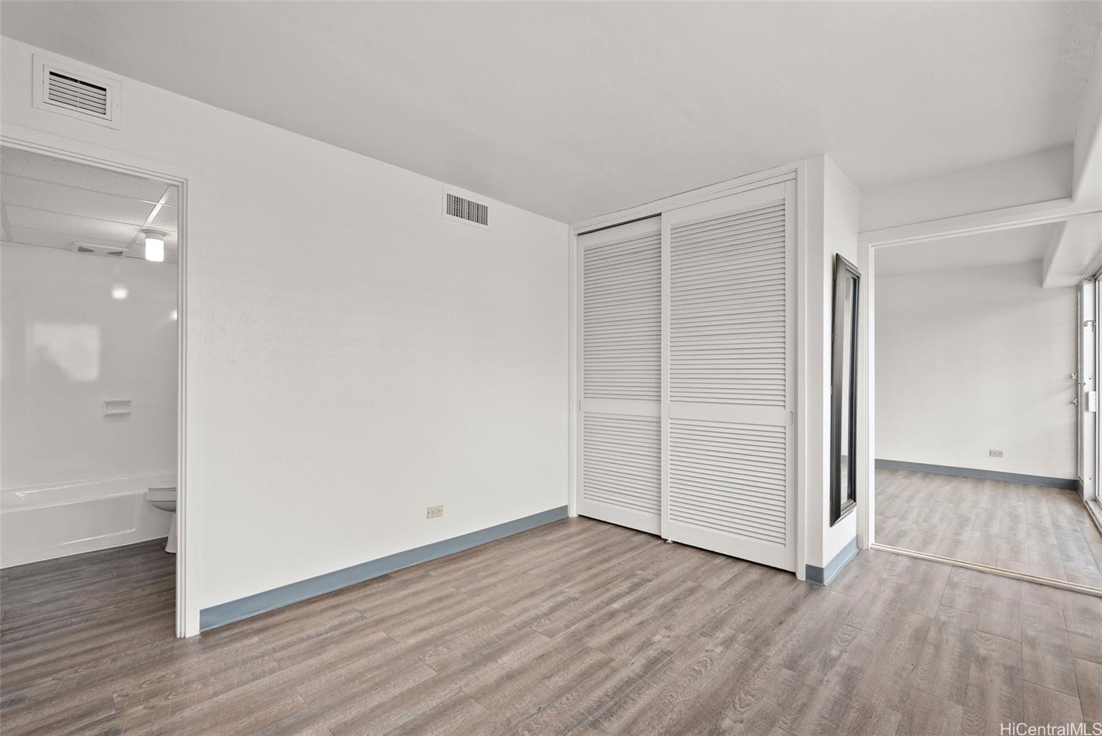 Royal Aloha condo # 302, Honolulu, Hawaii - photo 10 of 15