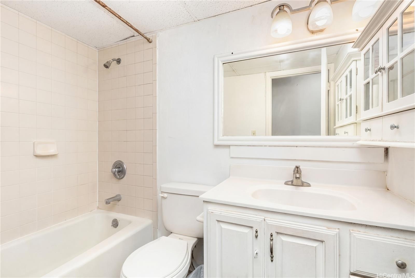 Royal Aloha condo # 410, Honolulu, Hawaii - photo 8 of 15