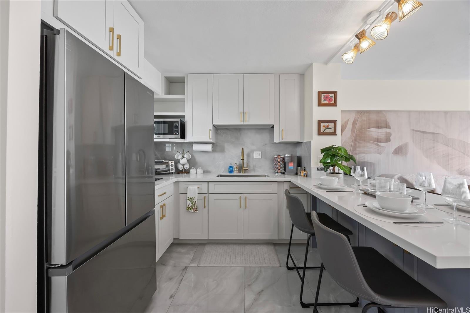 Royal Aloha condo # 804, Honolulu, Hawaii - photo 5 of 25