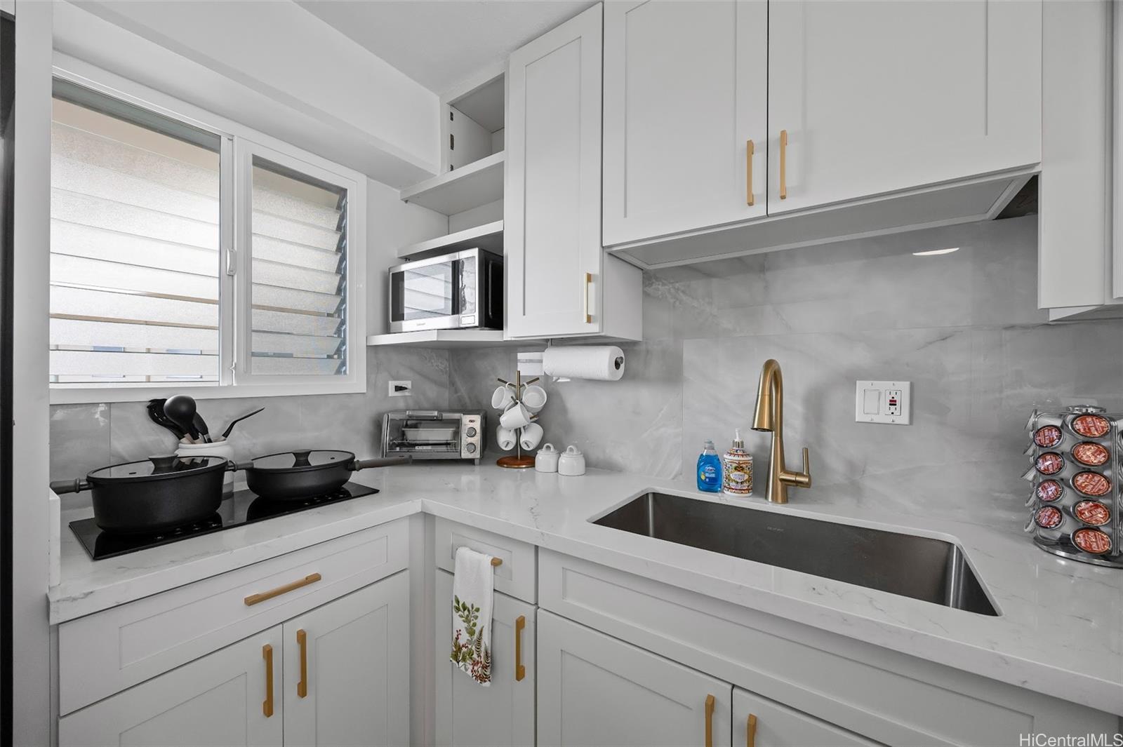 Royal Aloha condo # 804, Honolulu, Hawaii - photo 7 of 25