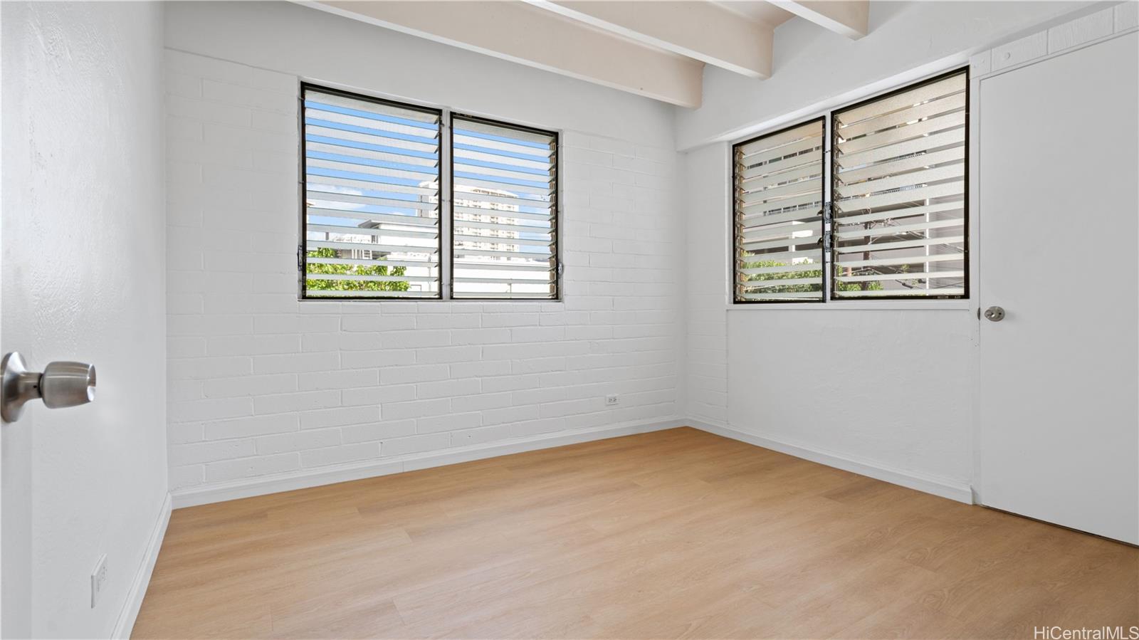 1909 Kahakai Drive Honolulu - Multi-family - photo 14 of 25