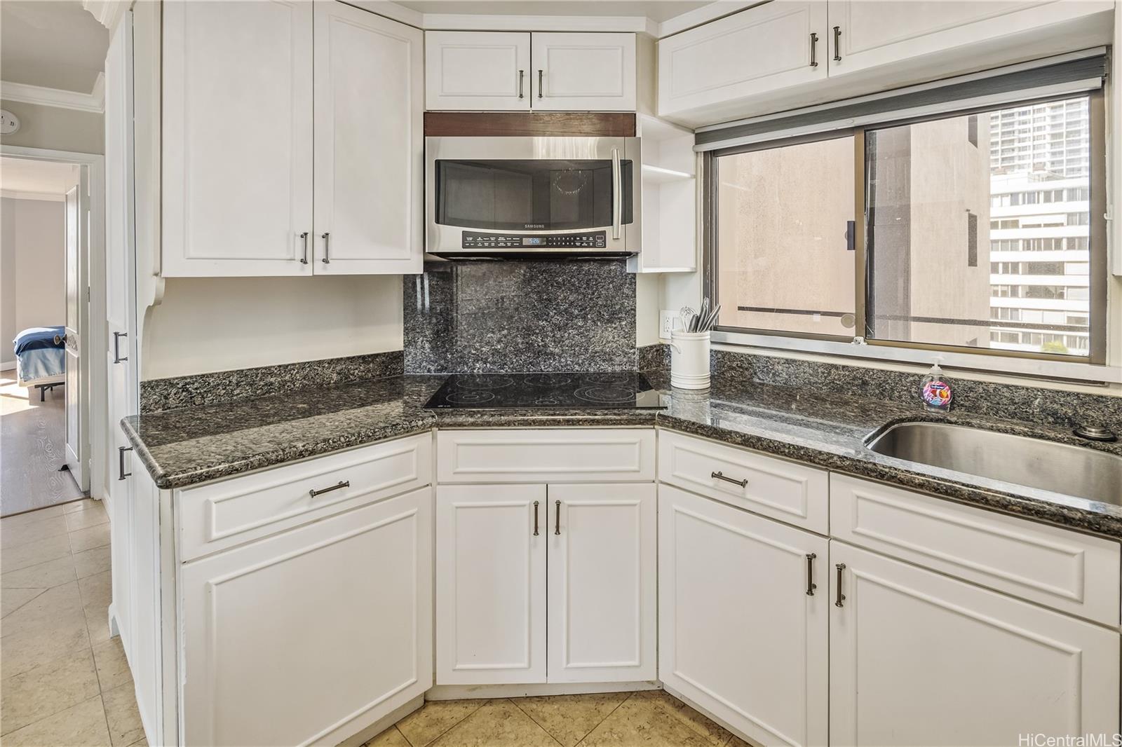 Canterbury Pl condo # 10B, Honolulu, Hawaii - photo 11 of 23