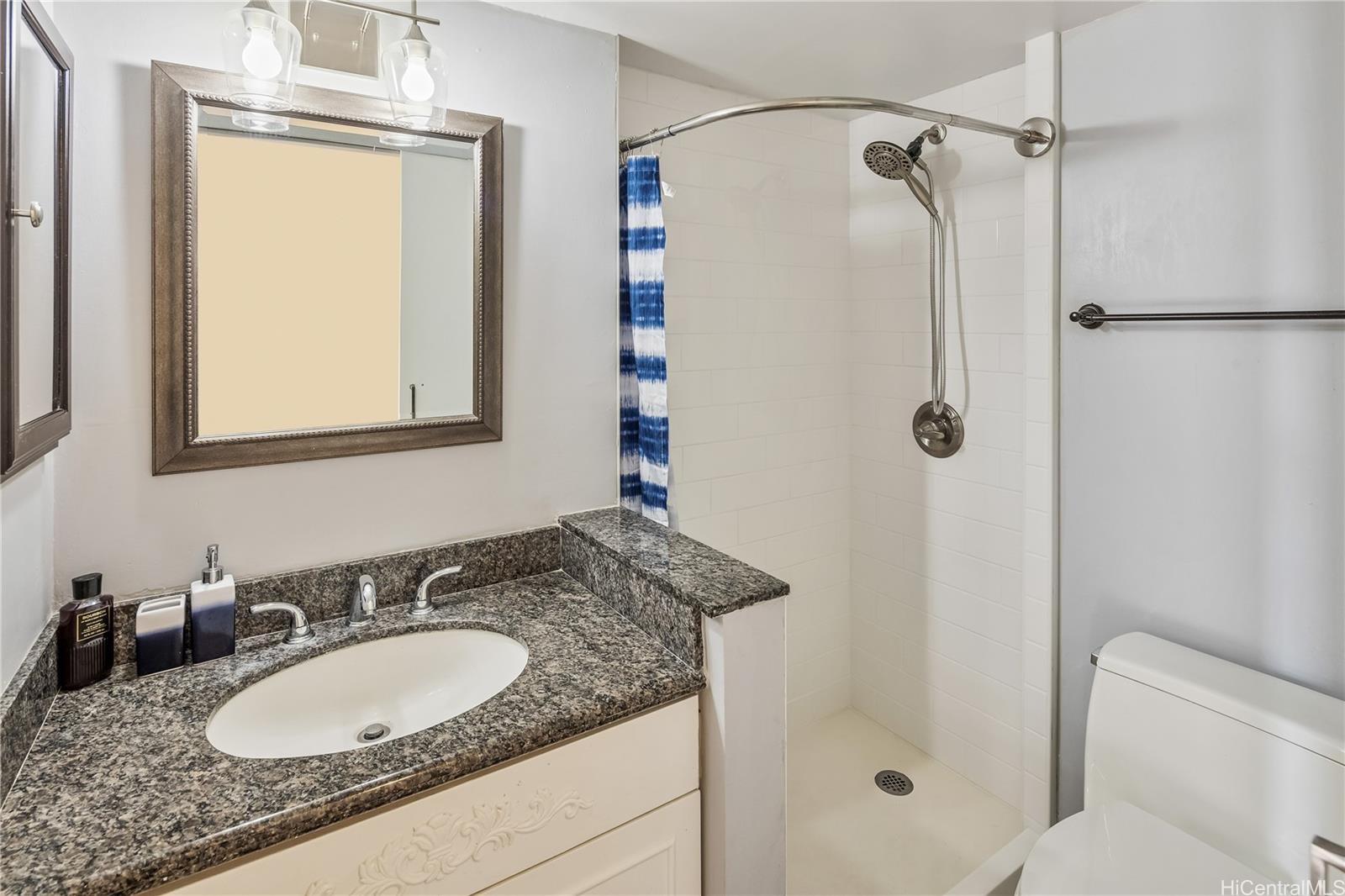 Canterbury Pl condo # 10B, Honolulu, Hawaii - photo 19 of 23