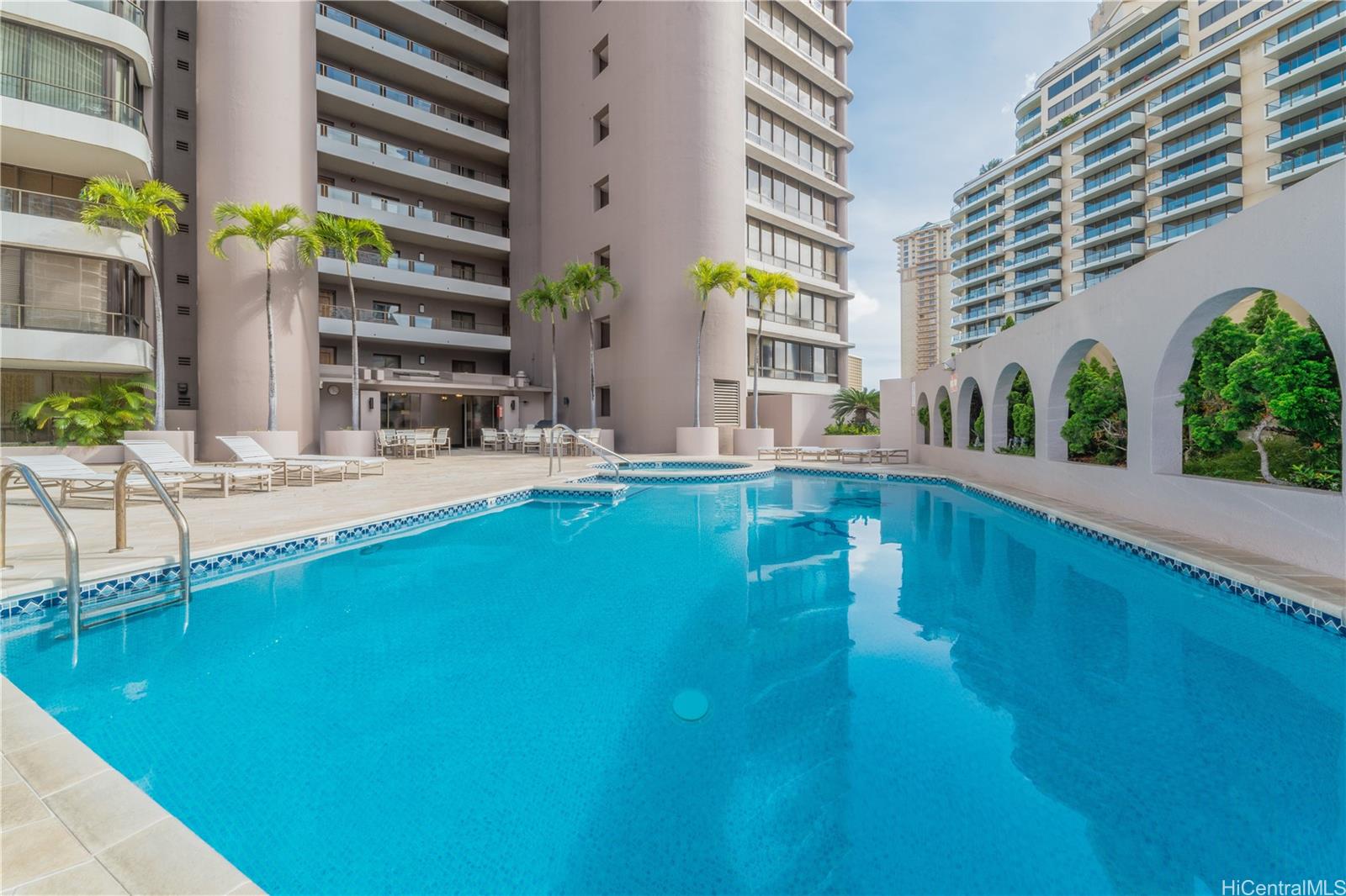 Canterbury Pl condo # 10B, Honolulu, Hawaii - photo 21 of 23