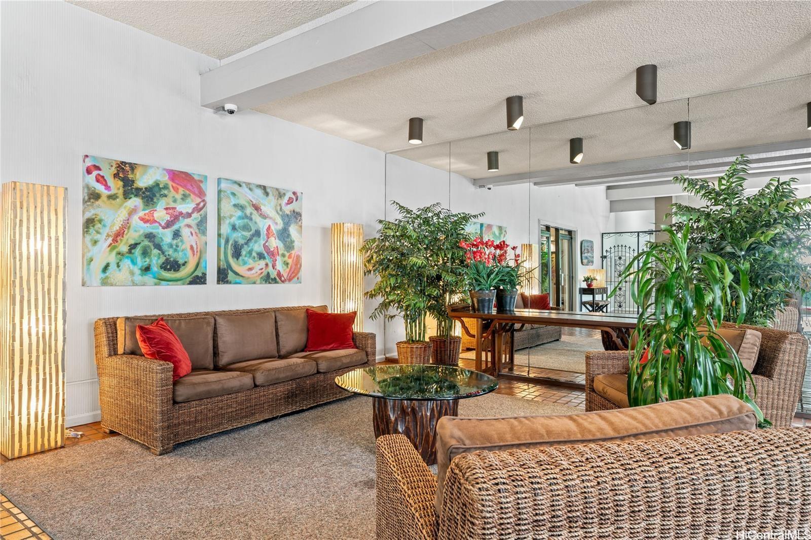 Canterbury Pl condo # 14C, Honolulu, Hawaii - photo 18 of 22