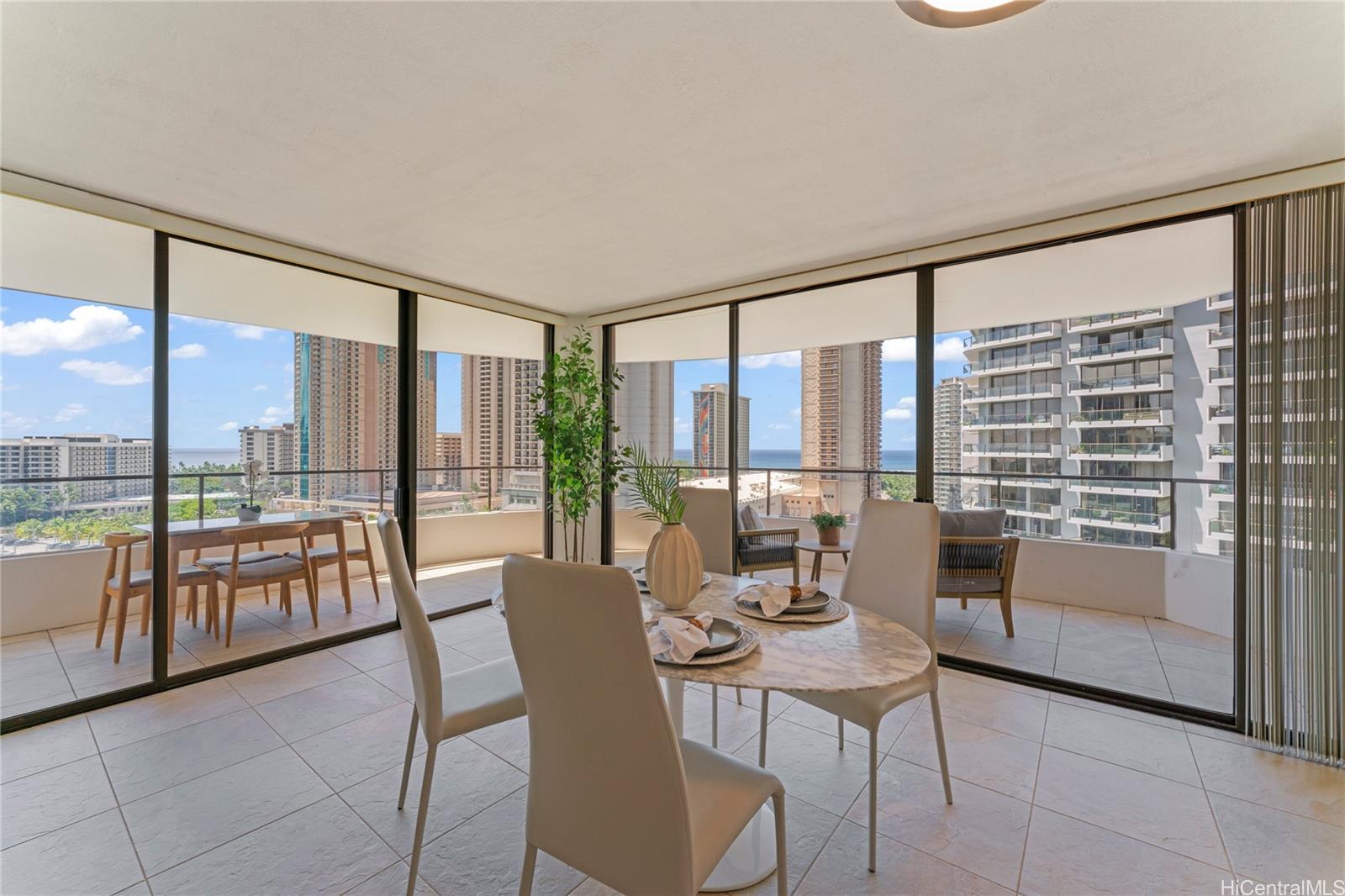 Canterbury Pl condo # 16A, Honolulu, Hawaii - photo 2 of 22