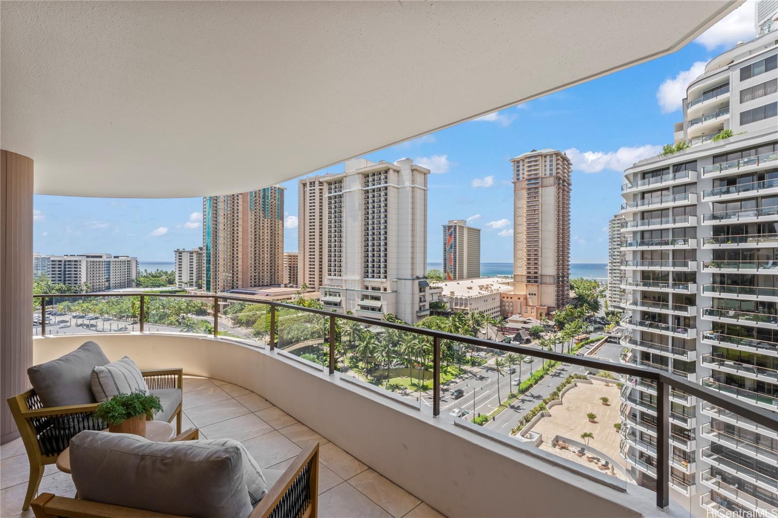 Canterbury Pl condo # 16A, Honolulu, Hawaii - photo 4 of 22