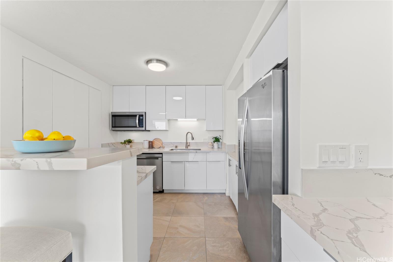 Canterbury Pl condo # 16A, Honolulu, Hawaii - photo 7 of 22