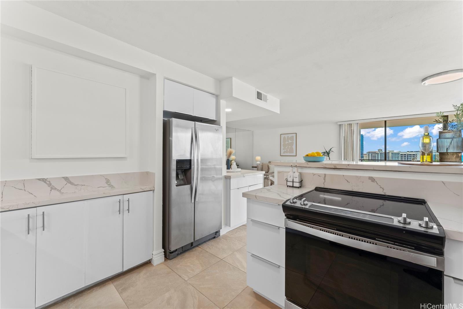 Canterbury Pl condo # 16A, Honolulu, Hawaii - photo 9 of 22