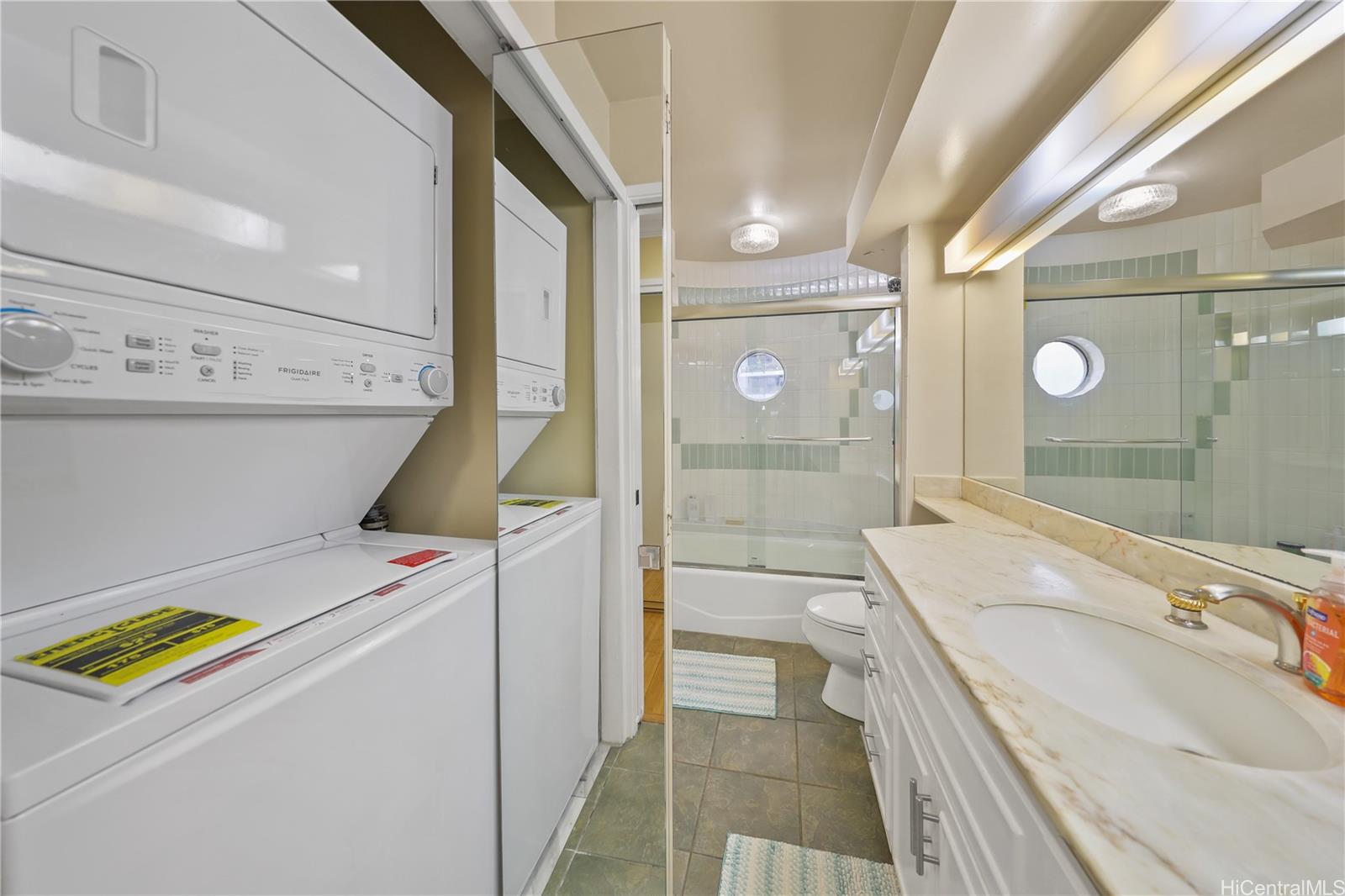 Canterbury Pl condo # 18A, Honolulu, Hawaii - photo 10 of 24