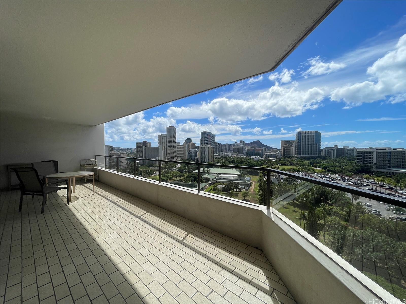 Canterbury Pl condo # 18B, Honolulu, Hawaii - photo 3 of 13