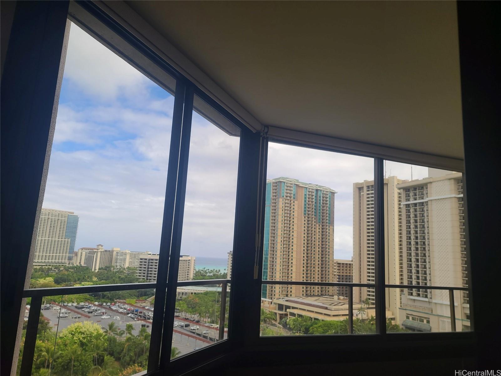 Canterbury Pl condo # 18C, Honolulu, Hawaii - photo 10 of 22