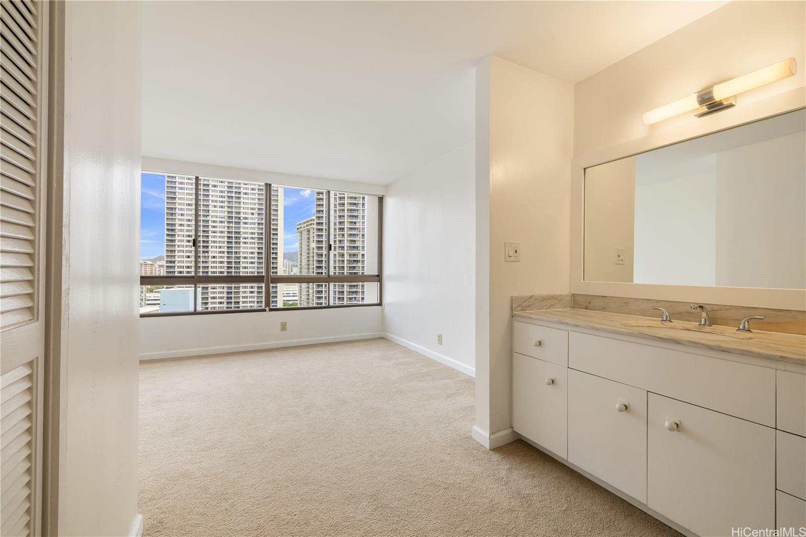 Canterbury Pl condo # 19A, Honolulu, Hawaii - photo 15 of 25