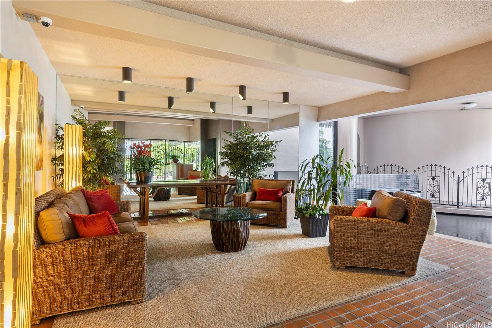 Canterbury Pl condo # 19A, Honolulu, Hawaii - photo 19 of 25