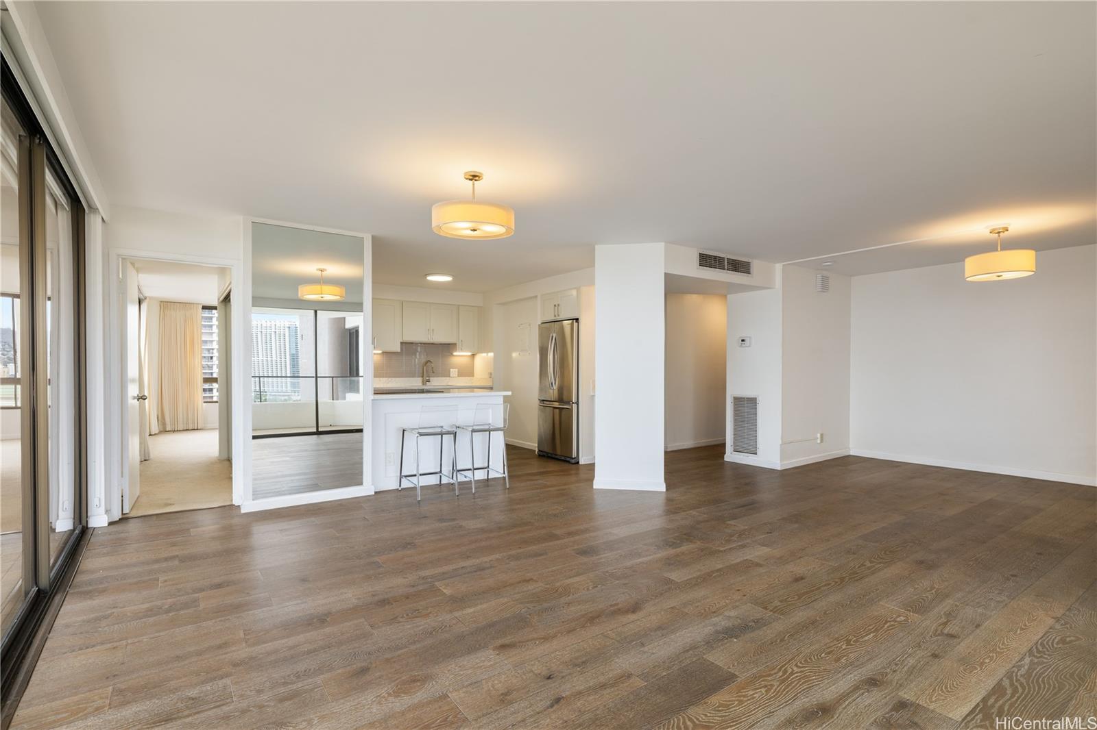 Canterbury Pl condo # 19A, Honolulu, Hawaii - photo 6 of 25