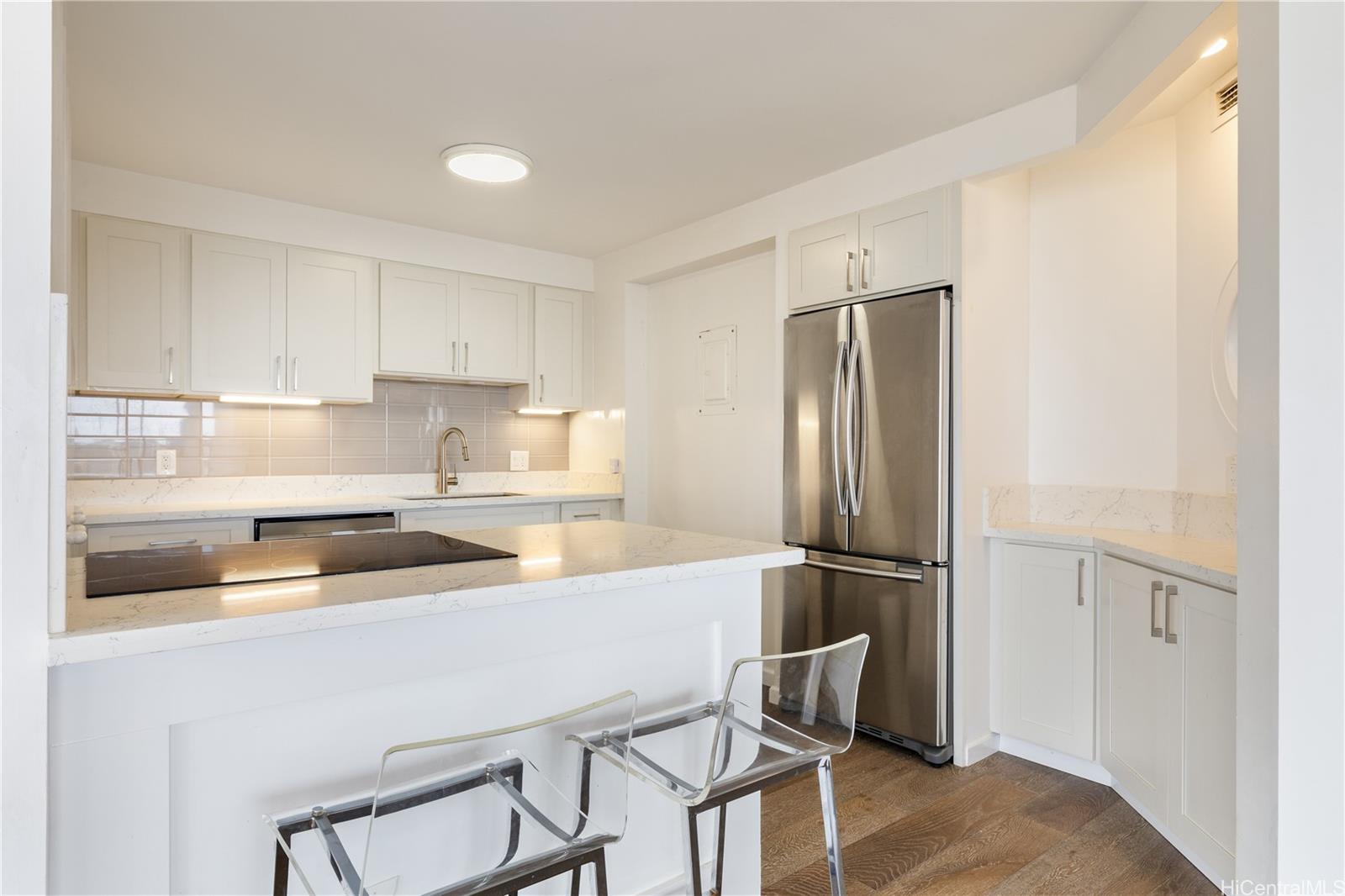 Canterbury Pl condo # 19A, Honolulu, Hawaii - photo 8 of 25