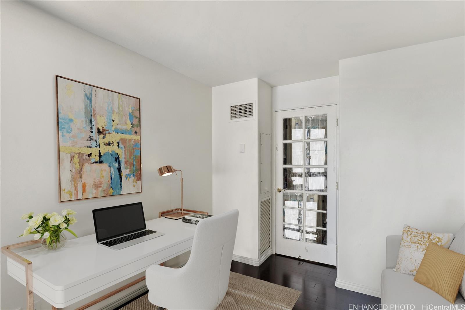 Canterbury Pl condo # 19C, Honolulu, Hawaii - photo 3 of 15