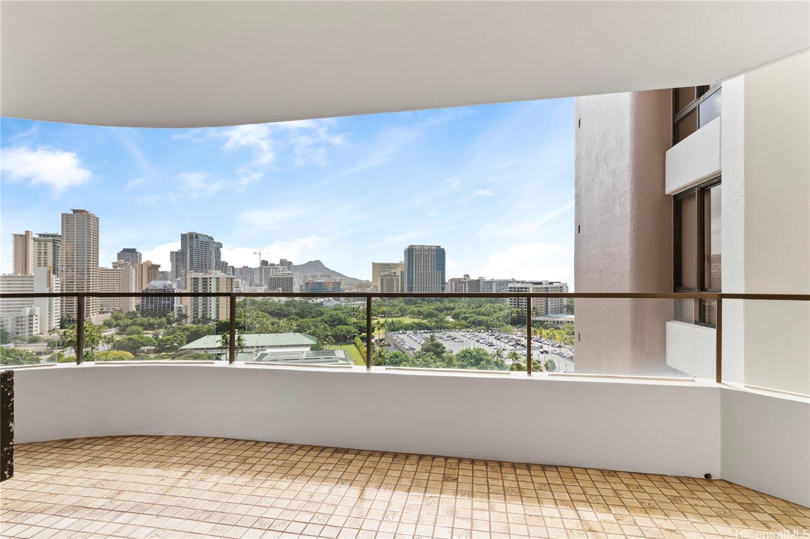 Canterbury Pl condo # 19D, Honolulu, Hawaii - photo 8 of 12