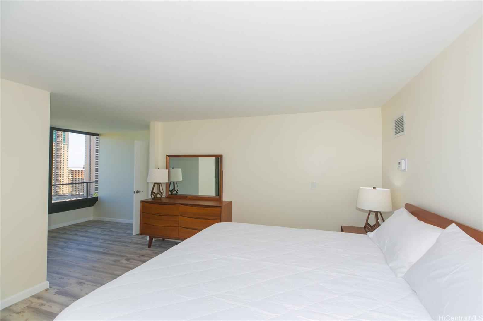 1910 Ala Moana Blvd Honolulu - Rental - photo 20 of 25