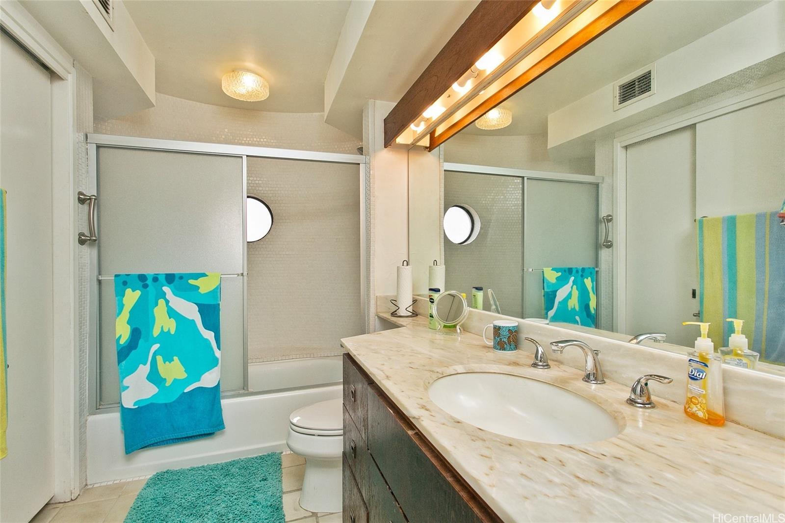 Canterbury Pl condo # 25A, Honolulu, Hawaii - photo 12 of 19