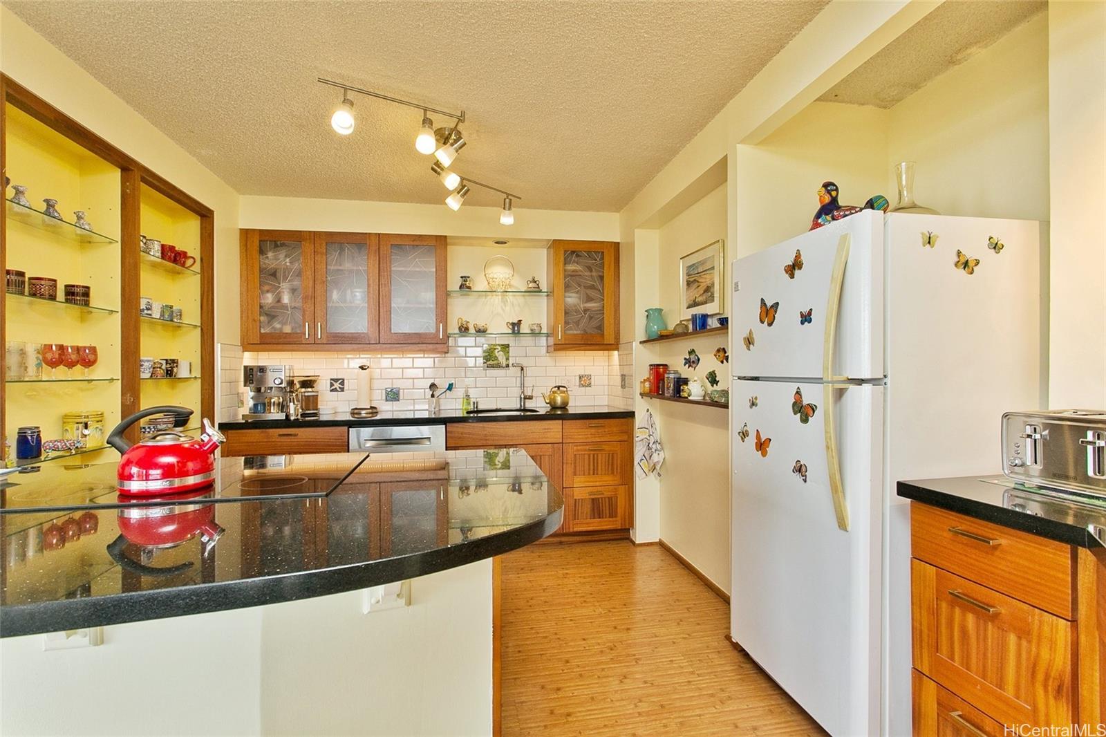 Canterbury Pl condo # 25A, Honolulu, Hawaii - photo 8 of 19